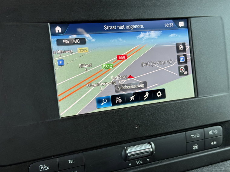 Vehicle Image 22