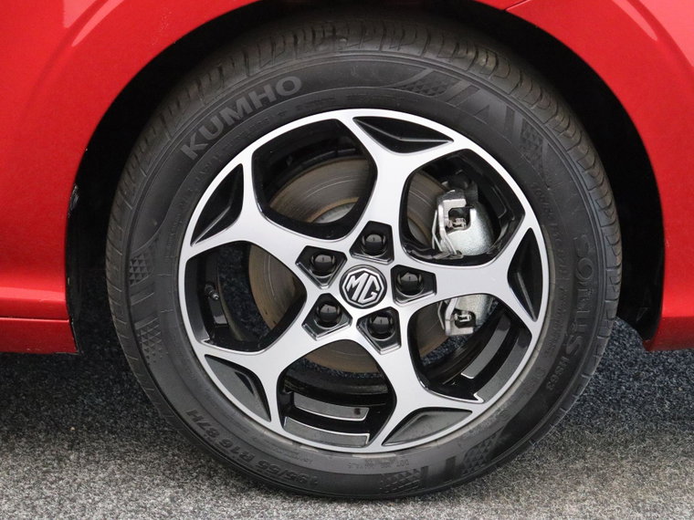 Vehicle Image 40