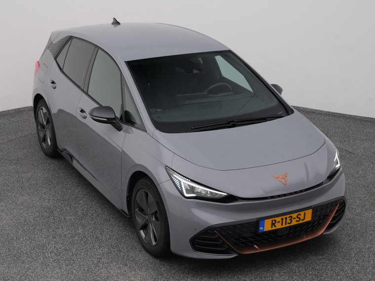 Vehicle Image 25