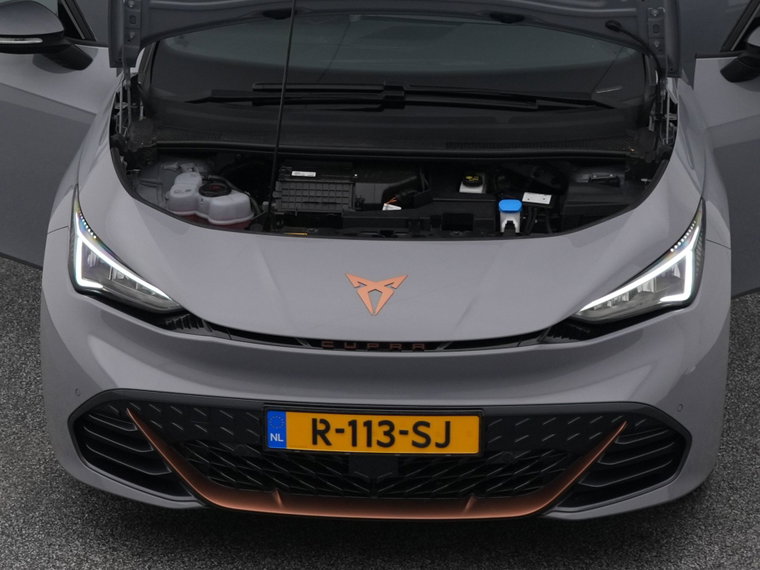 Vehicle Image 32