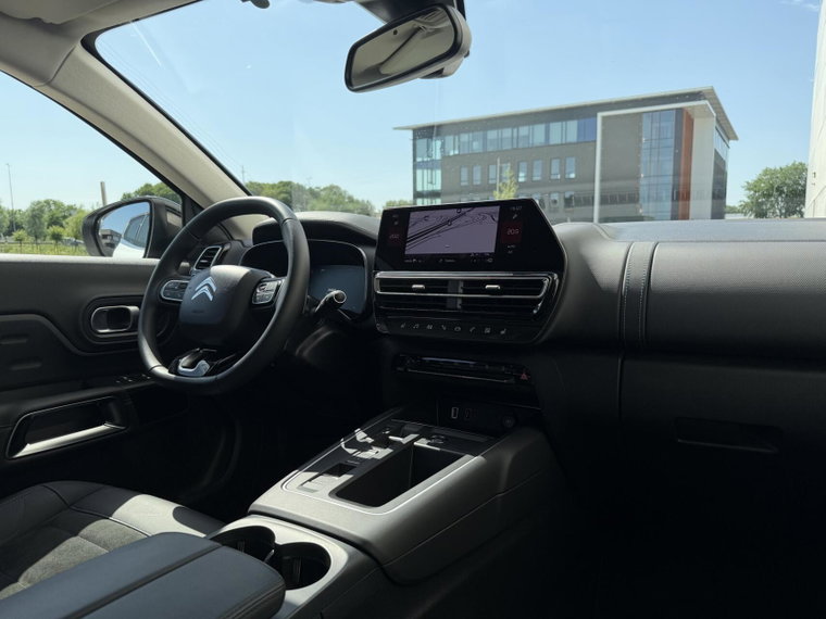 Vehicle Image 22