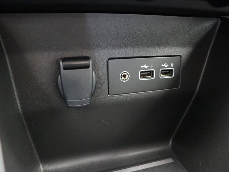 Vehicle Image 28