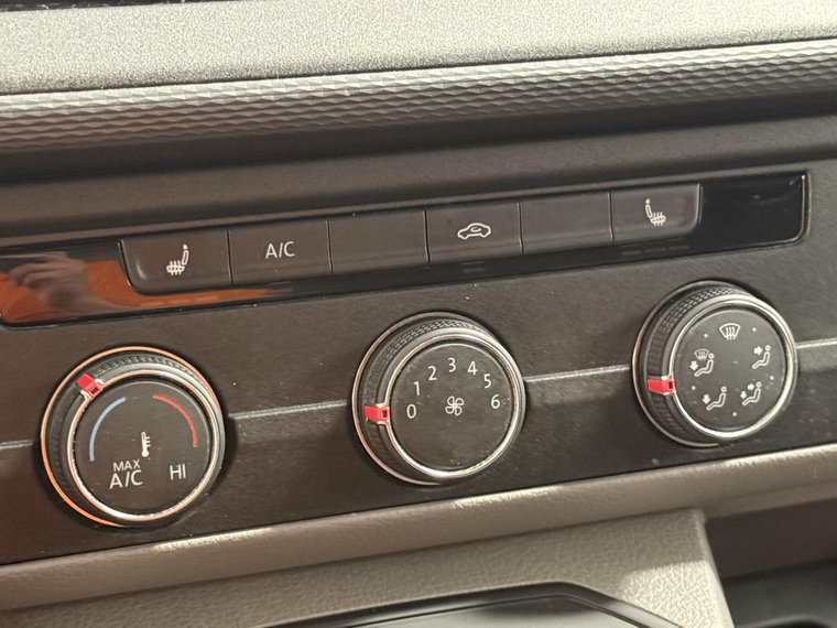 Vehicle Image 27