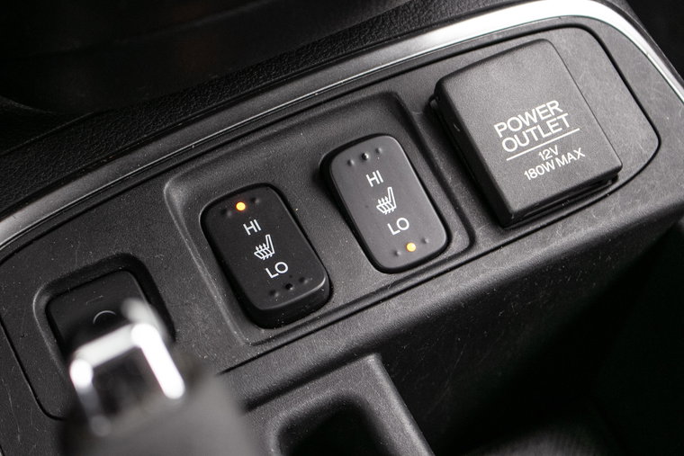 Vehicle Image 25