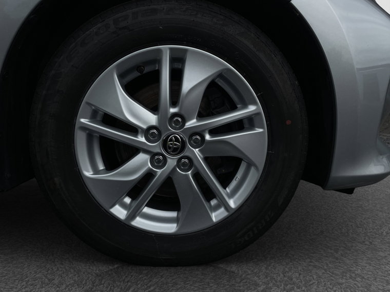 Vehicle Image 21