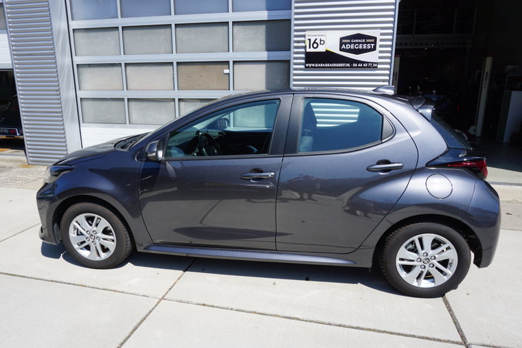 Vehicle Image 3