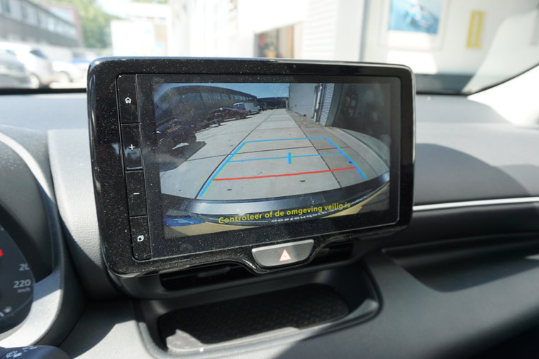 Vehicle Image 8