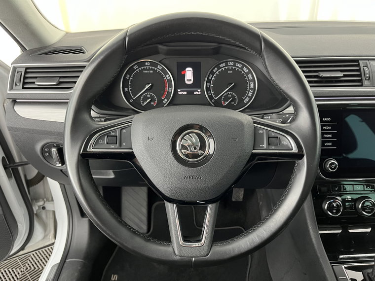 Vehicle Image 17
