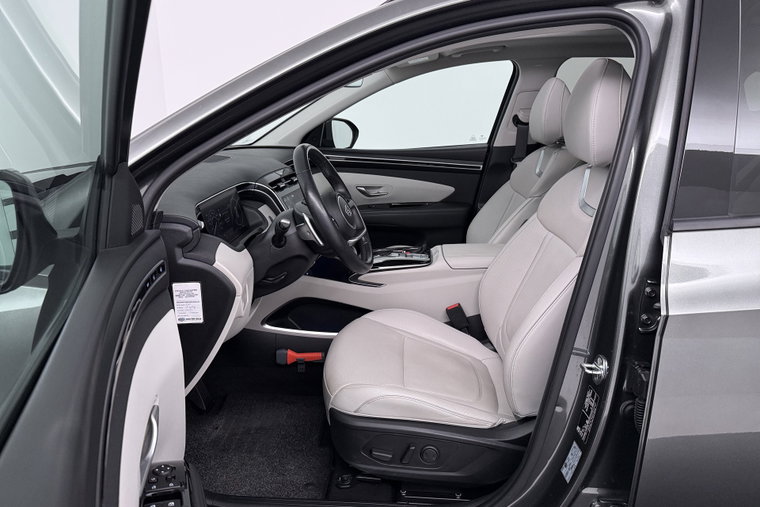 Vehicle Image 21