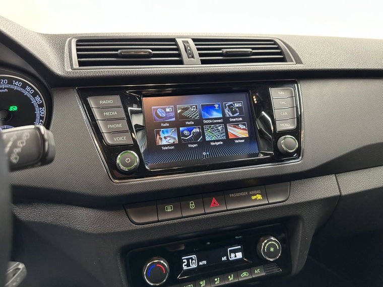 Vehicle Image 35