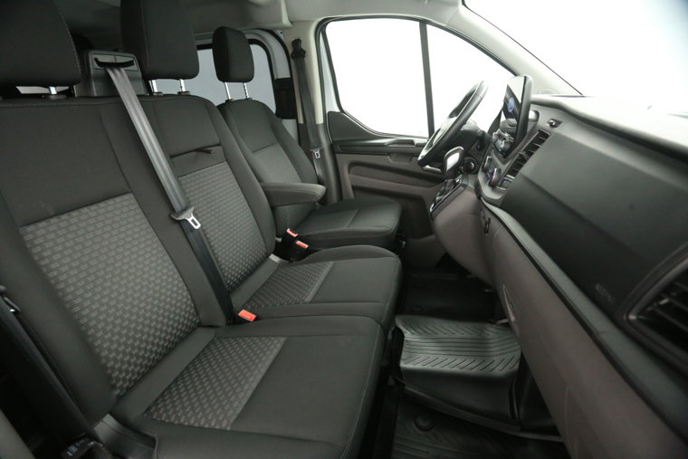 Vehicle Image 12