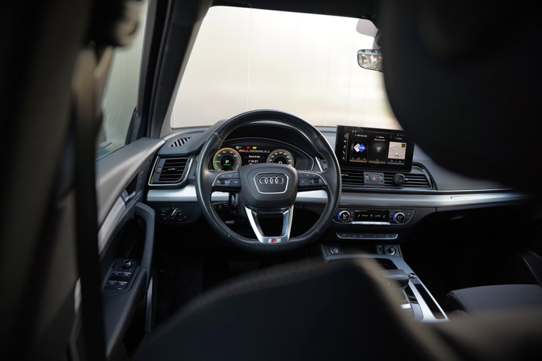 Vehicle Image 30