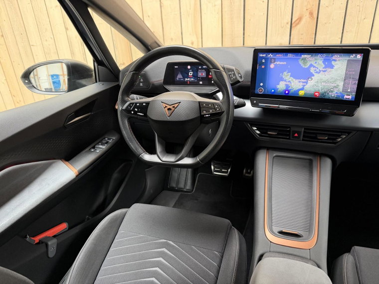 Vehicle Image 33