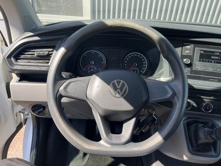 Vehicle Image 32