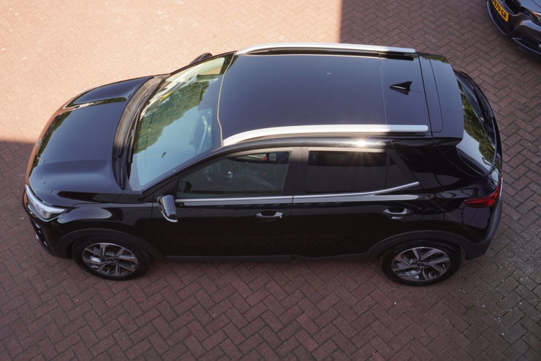 Vehicle Image 12