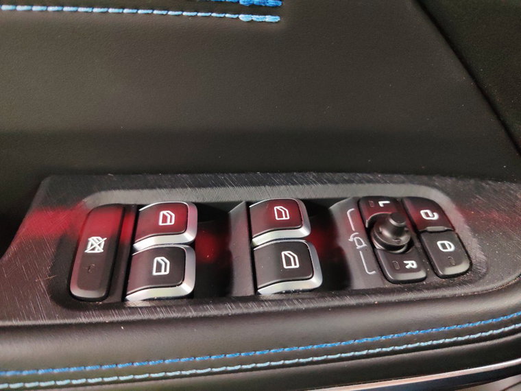 Vehicle Image 29