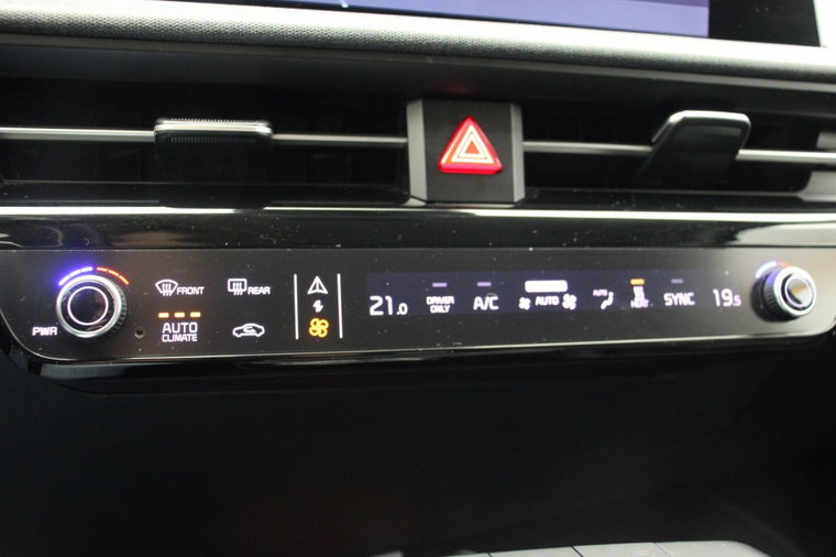 Vehicle Image 28
