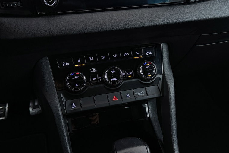 Vehicle Image 26