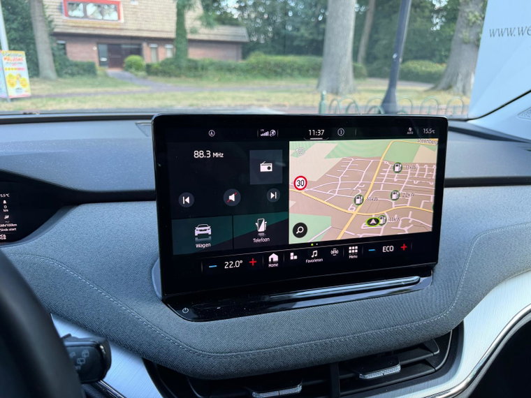Vehicle Image 30