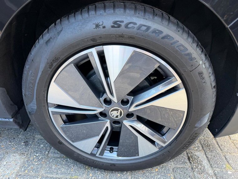 Vehicle Image 50