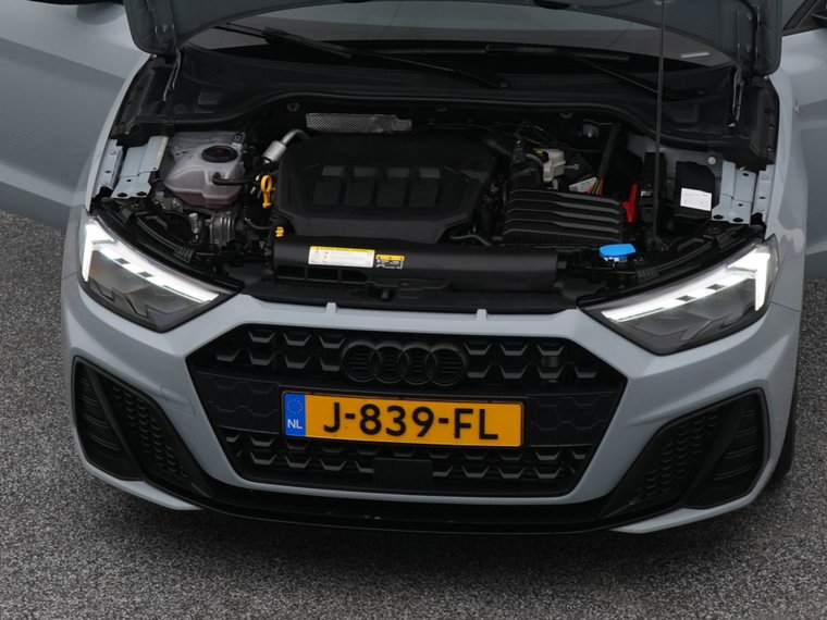 Vehicle Image 31