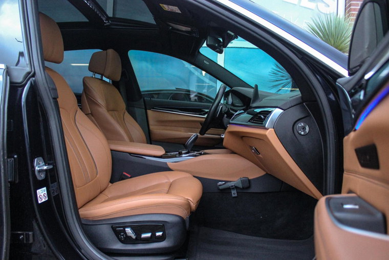Vehicle Image 15