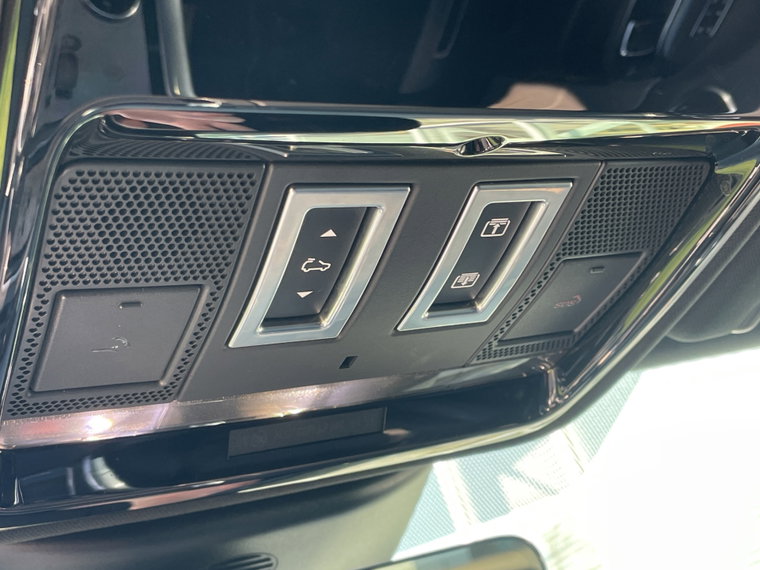 Vehicle Image 26