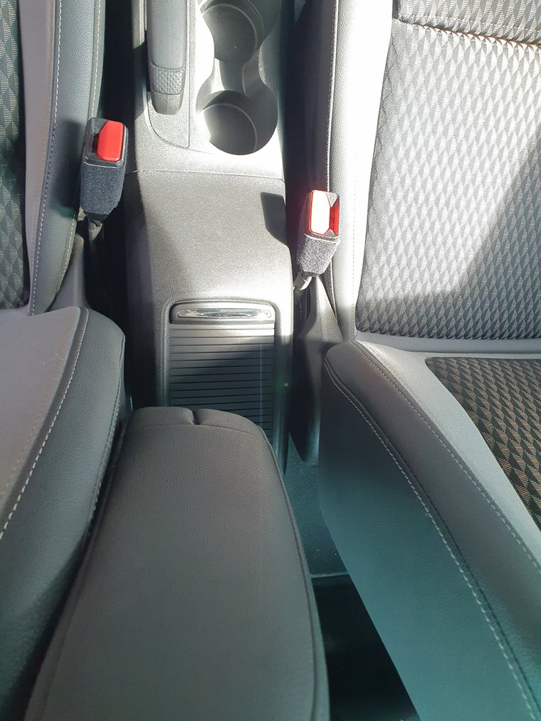 Vehicle Image 38