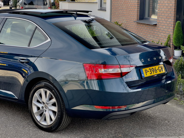 Vehicle Image 17