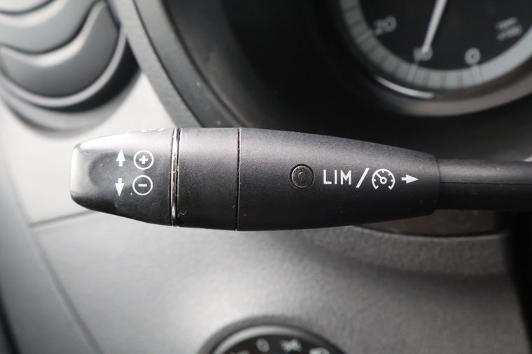Vehicle Image 26