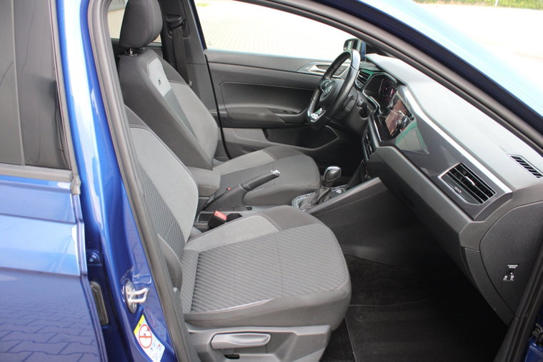 Vehicle Image 40