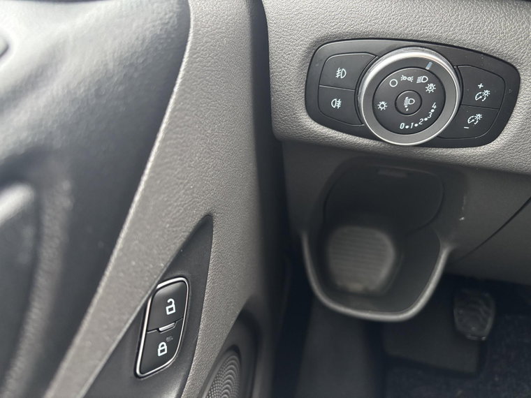 Vehicle Image 28
