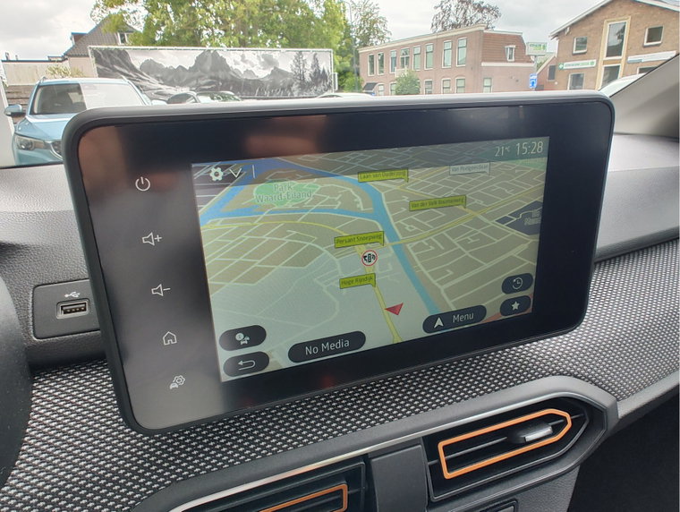 Vehicle Image 15
