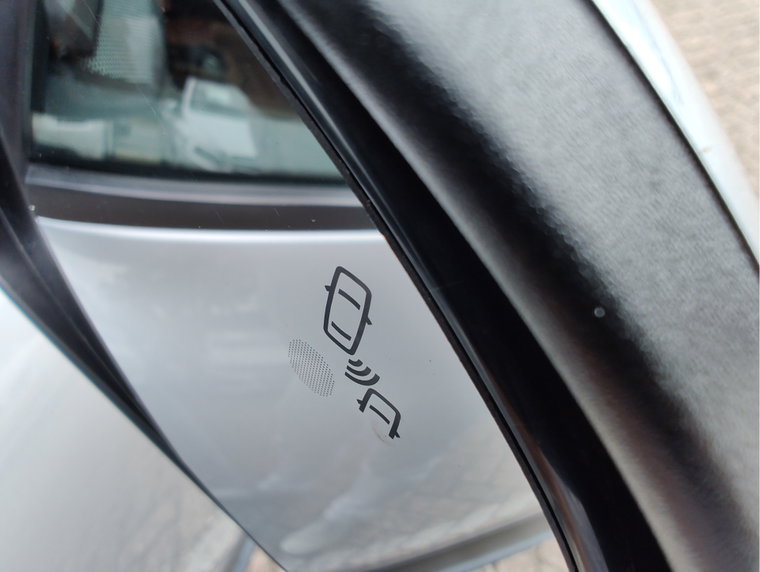 Vehicle Image 36