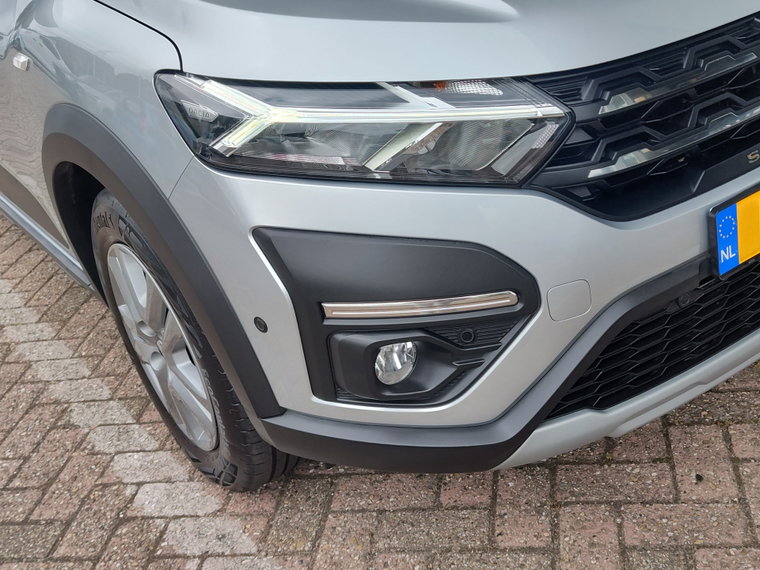 Vehicle Image 37