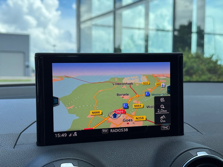 Vehicle Image 14