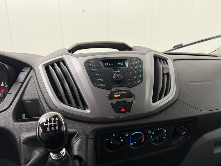 Vehicle Image 17