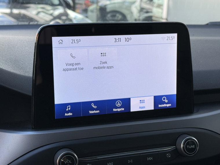 Vehicle Image 16