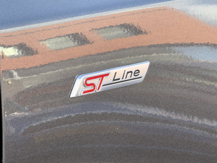 Vehicle Image 42