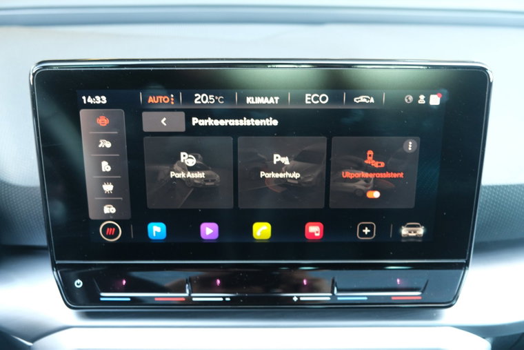 Vehicle Image 30