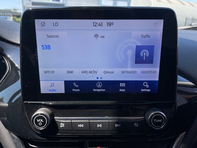 Vehicle Image 21
