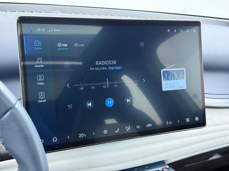 Vehicle Image 38