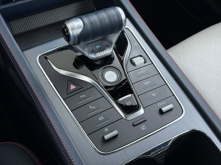 Vehicle Image 42