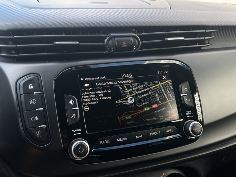 Vehicle Image 17