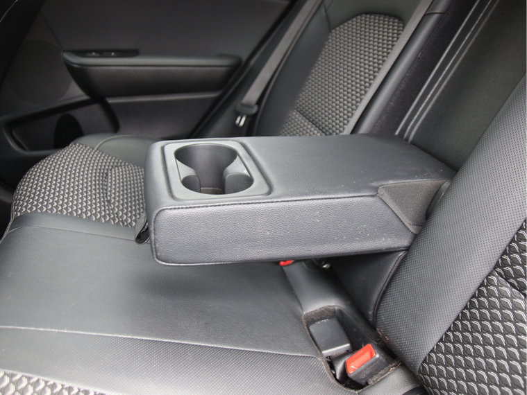 Vehicle Image 37