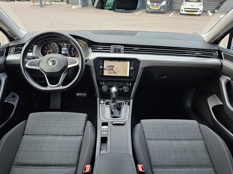 Vehicle Image 38