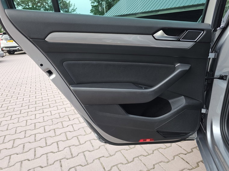 Vehicle Image 45