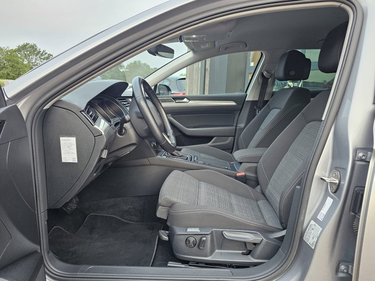 Vehicle Image 47