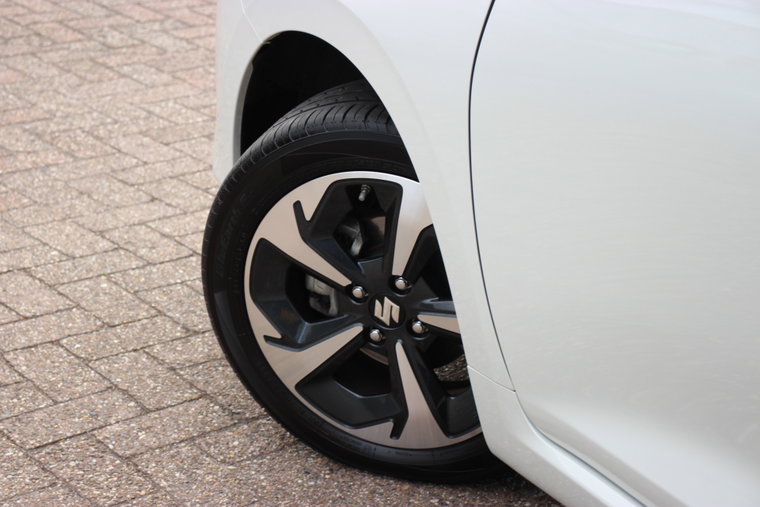 Vehicle Image 13