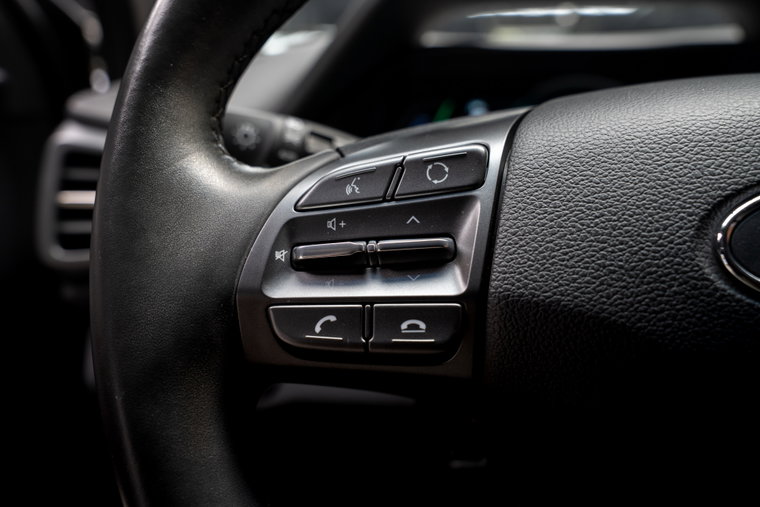 Vehicle Image 25